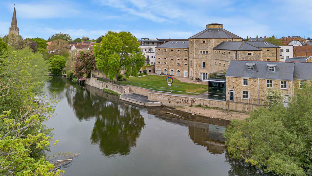 Additional image 3 of 2 bed flat for saleThe Old Gaol, Abingdon OX14