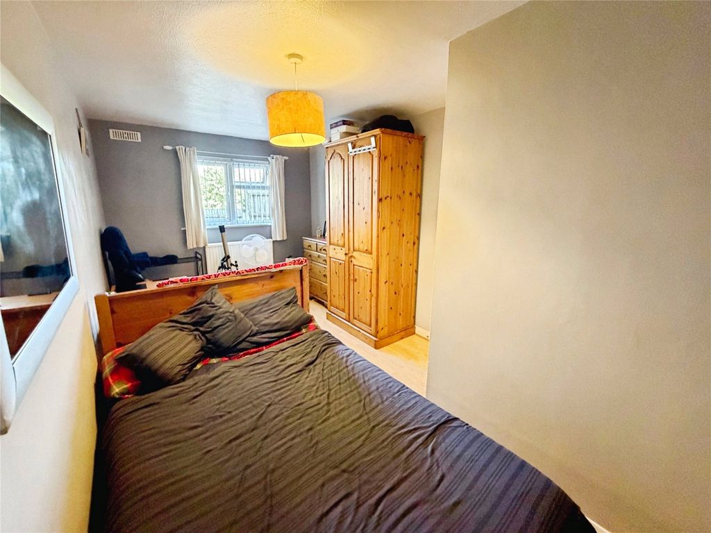 Additional image 8 of 2 bed flat for saleGrafton House, Western Road, Andover, Hampshire SP10