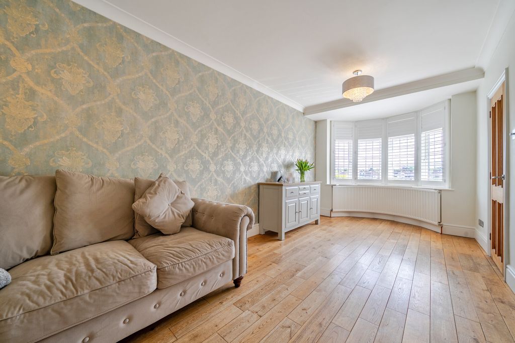 Additional image 7 of 4 bed semi-detached house for salePenhill Road, Bexley, Kent DA5