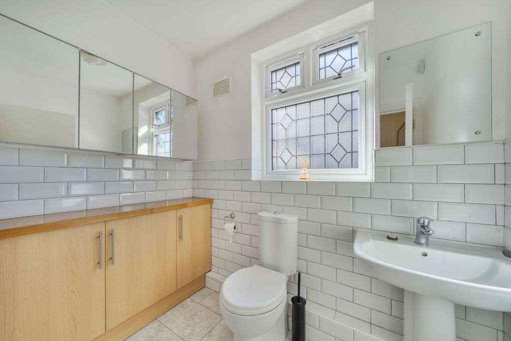 Additional image 14 of 5 bed semi-detached house for saleSandhurst Road, Bexley, Kent DA5