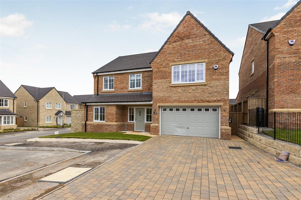 5 bed detached house for saleMerlin Drive, Barnard Castle DL12