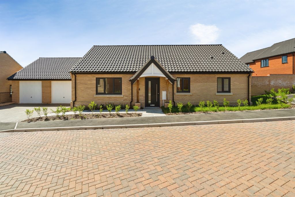 Additional image 21 of 2 bed detached bungalow for saleJubilee Way, Holton, Halesworth IP19