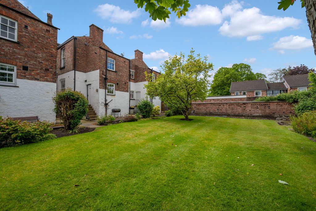 Additional image 21 of 4 bed flat for saleStockport Road, Timperley WA15