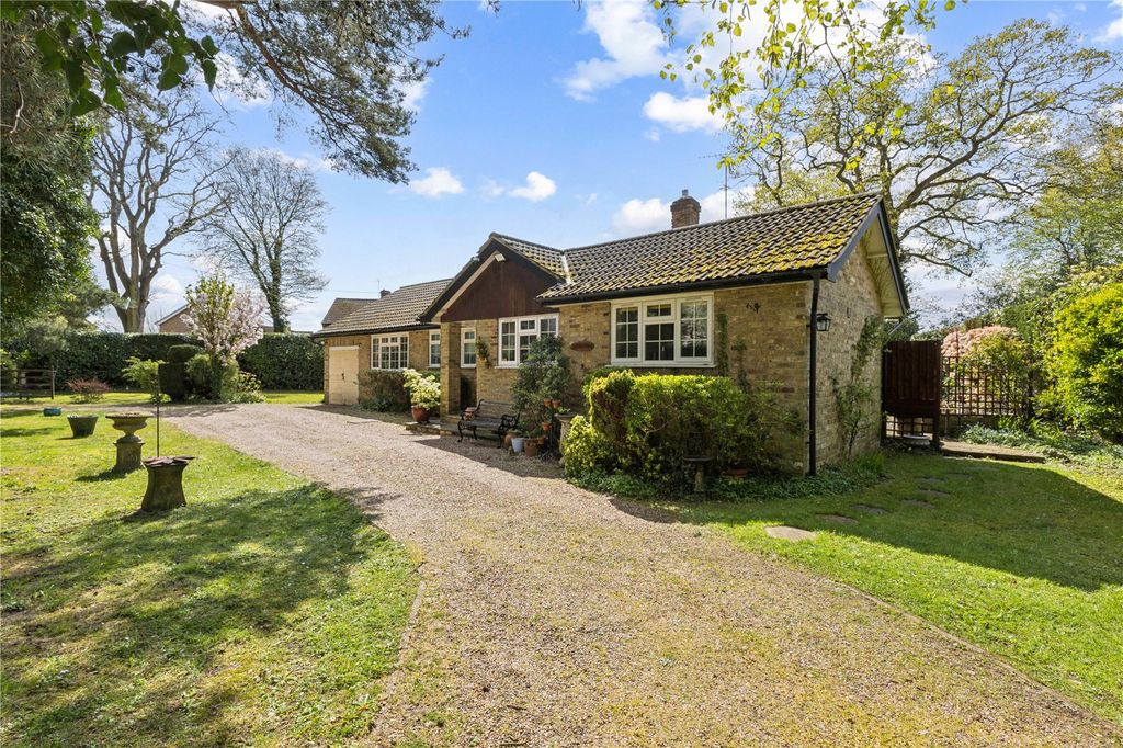 3 bed bungalow for saleStubbs Wood, Amersham, Buckinghamshire HP6