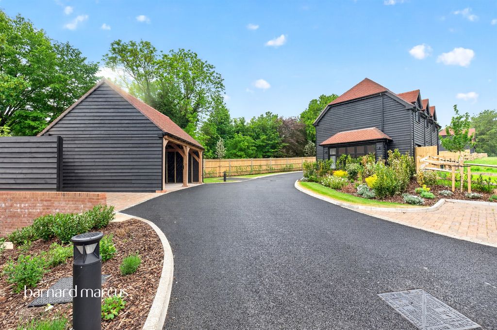 Additional image 33 of 4 bed detached house for saleHuntersfield Farm, Fairlawn Road, Banstead SM7