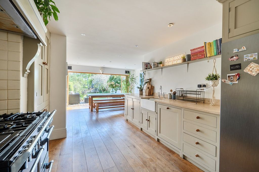 Additional image 5 of 4 bed semi-detached house for saleBalmer Lawn Road, Brockenhurst SO42