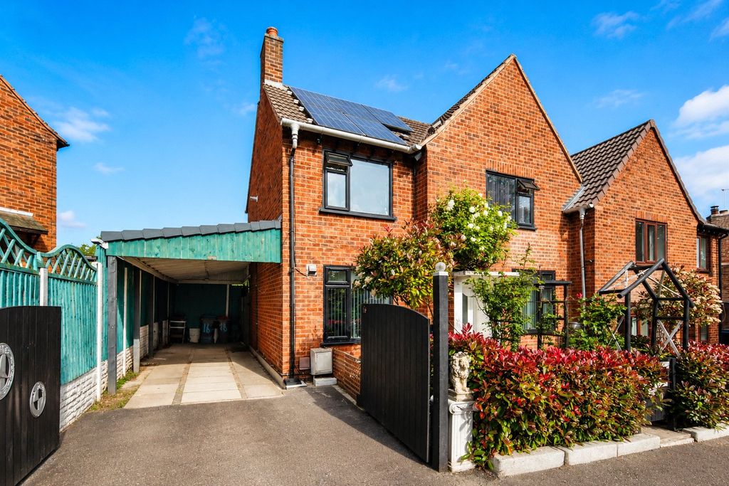 3 bed semi-detached house for saleThe Crescent, Baddesley Ensor, Atherstone, Warwickshire CV9