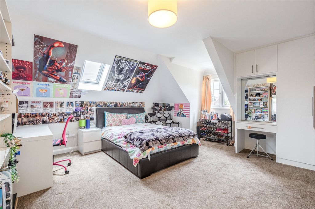 Additional image 28 of 5 bed detached house for salePinewood Avenue, New Haw, Addlestone, Surrey KT15