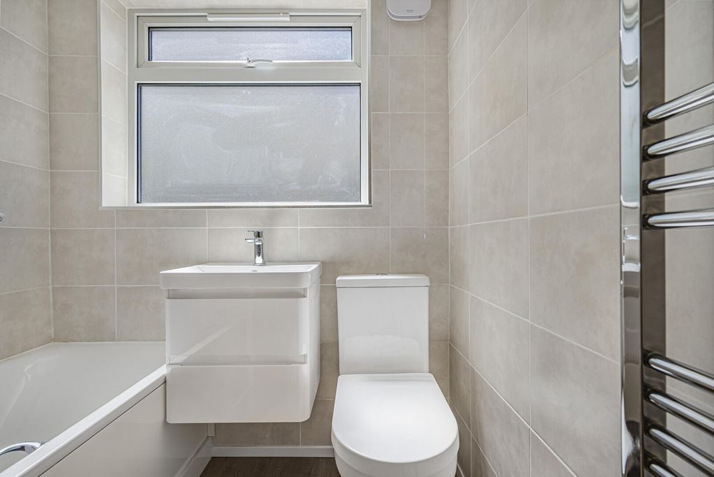 Additional image 5 of 2 bed maisonette for saleMurchison Avenue, Bexley DA5