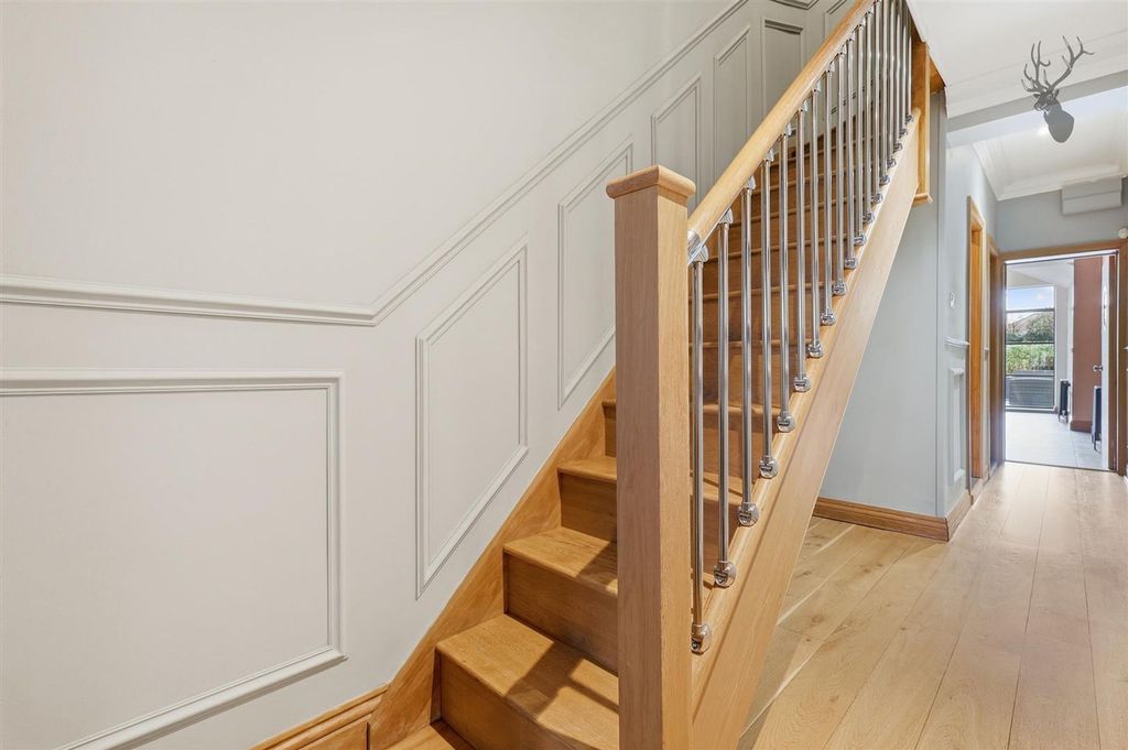 Additional image 14 of 5 bed detached house for saleWestbury Lane, Buckhurst Hill IG9