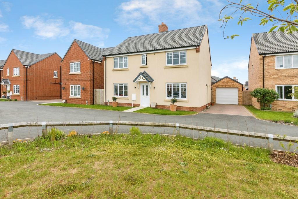 5 bed detached house for saleSummerhill Green, Leiston, Suffolk IP16