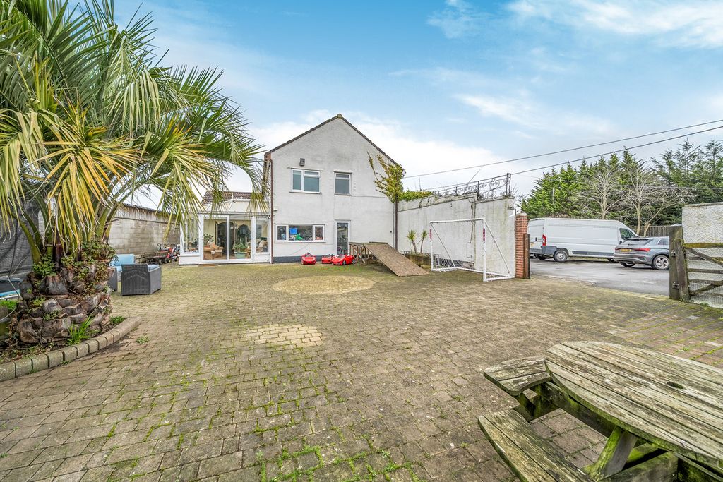 Additional image 16 of 8 bed detached house for saleTurnpike Road, Axbridge BS26