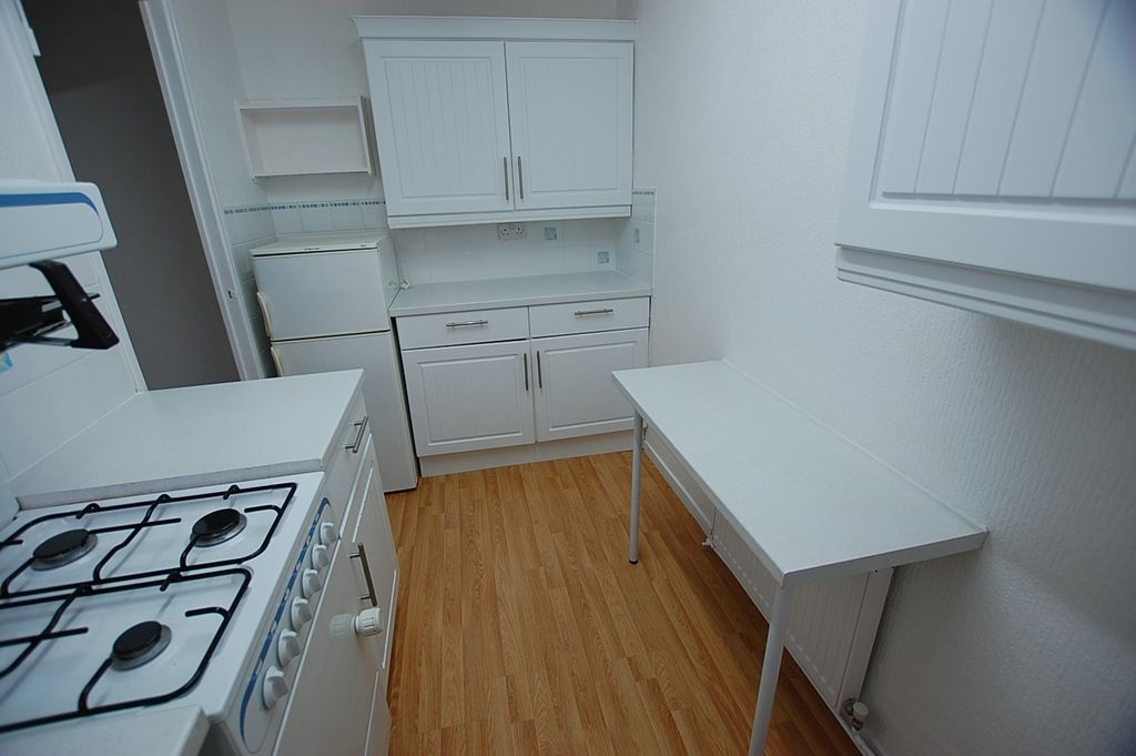 Additional image 6 of 2 bed flat for saleLockingate Street, Ashton-Under-Lyne, Greater Manchester OL6