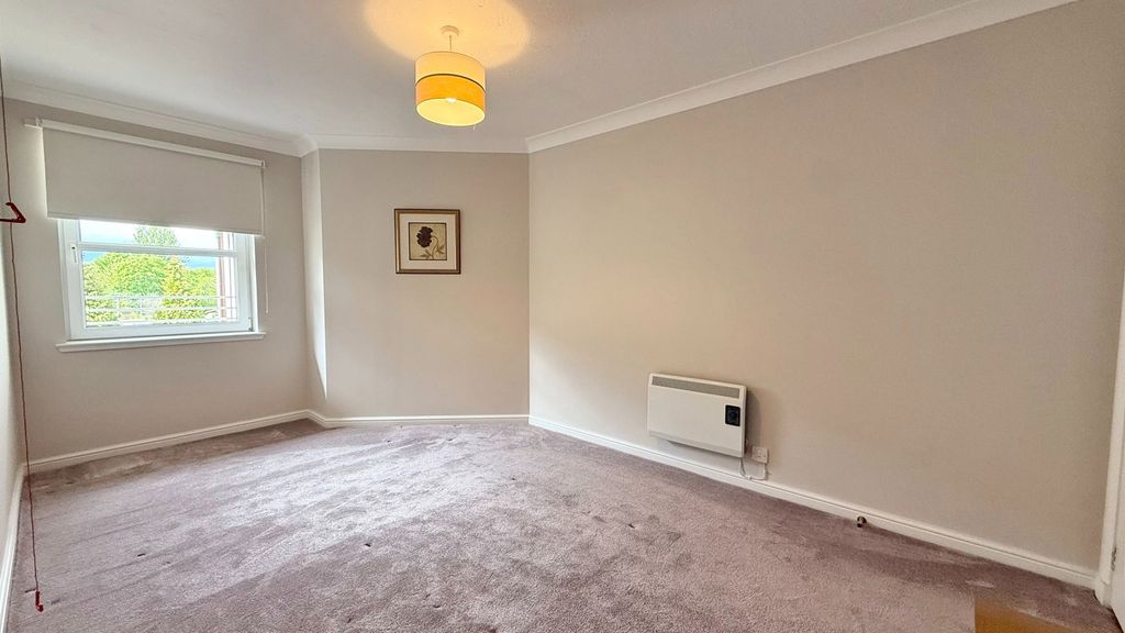 Additional image 8 of 2 bed flat for saleFlat 64, 11 Clachnaharry Road, Inverness IV3