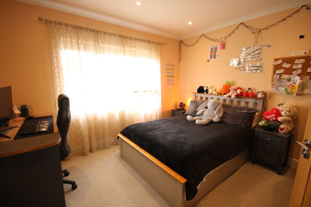 Additional image 16 of 2 bed flat for saleElizabeth Close, St Brelade JE3