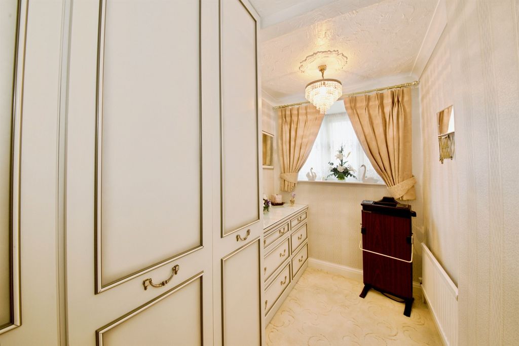Additional image 13 of 3 bed end terrace house for saleWoodbridge Road, Barking IG11