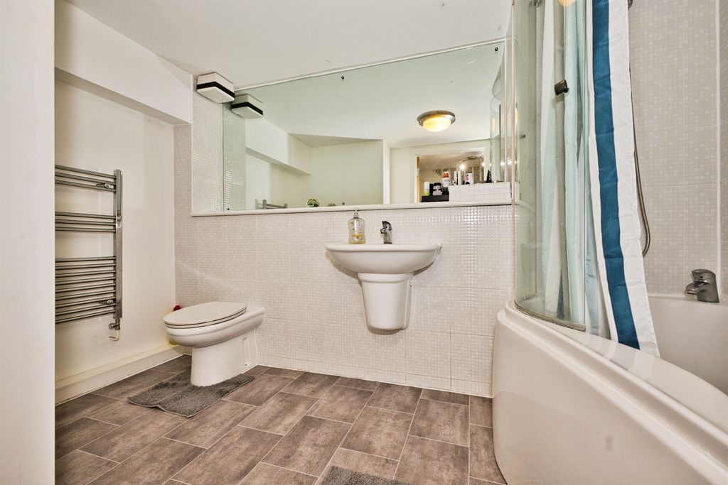 Additional image 7 of 2 bed flat for saleThe Barley Yard, Old Mill Lane, Crewkerne TA18
