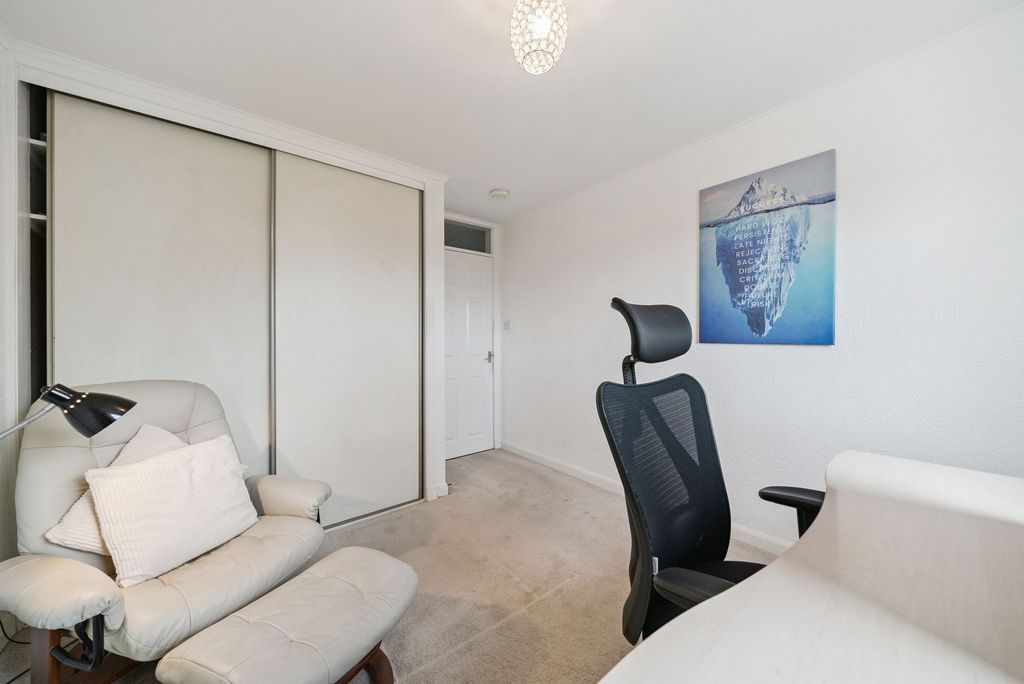 Additional image 15 of 2 bed flat for sale4 Lomond Court, Helensburgh G84