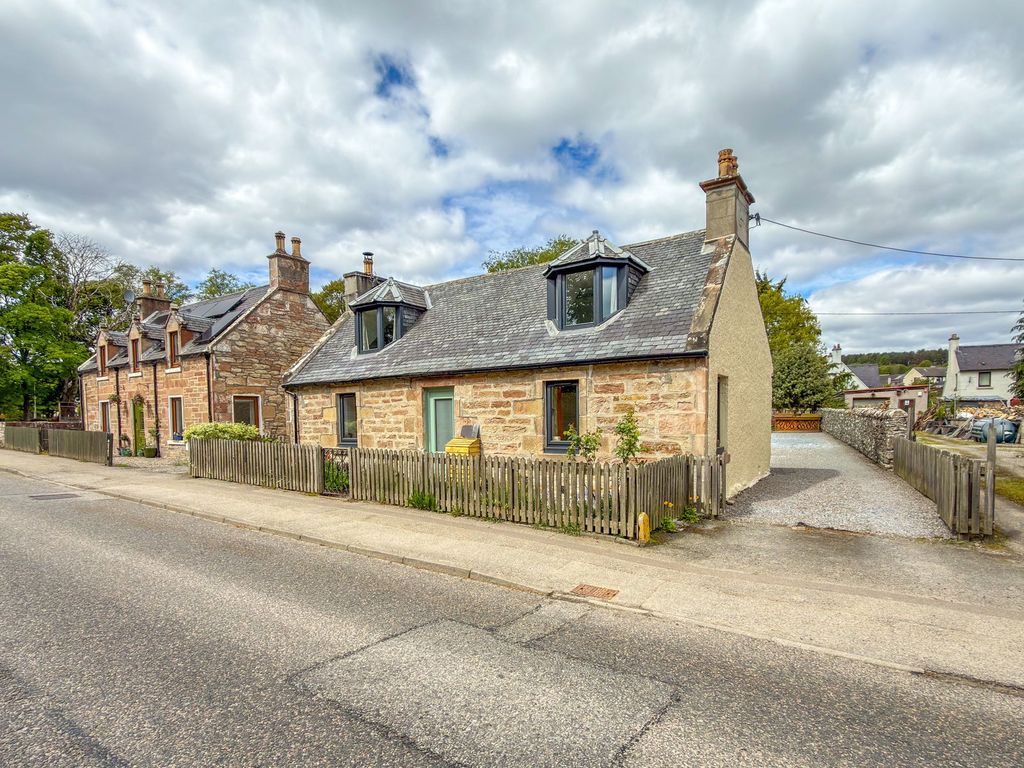 3 bed detached house for sale66 Novar Road, Alness, Ross-Shire IV17