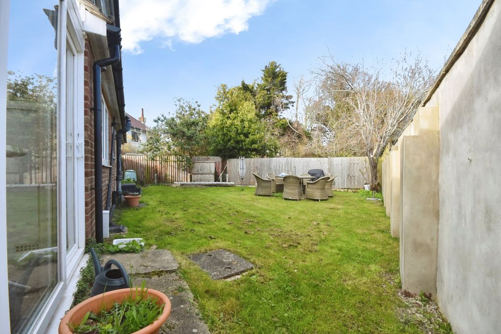 Additional image 6 of 4 bed detached bungalow for saleRosemary Avenue, Broadstairs, Kent CT10