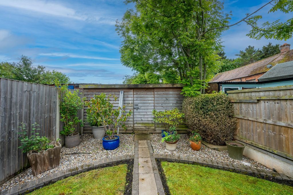 Additional image 32 of 3 bed semi-detached house for saleMoorfield Road, Alcester B49