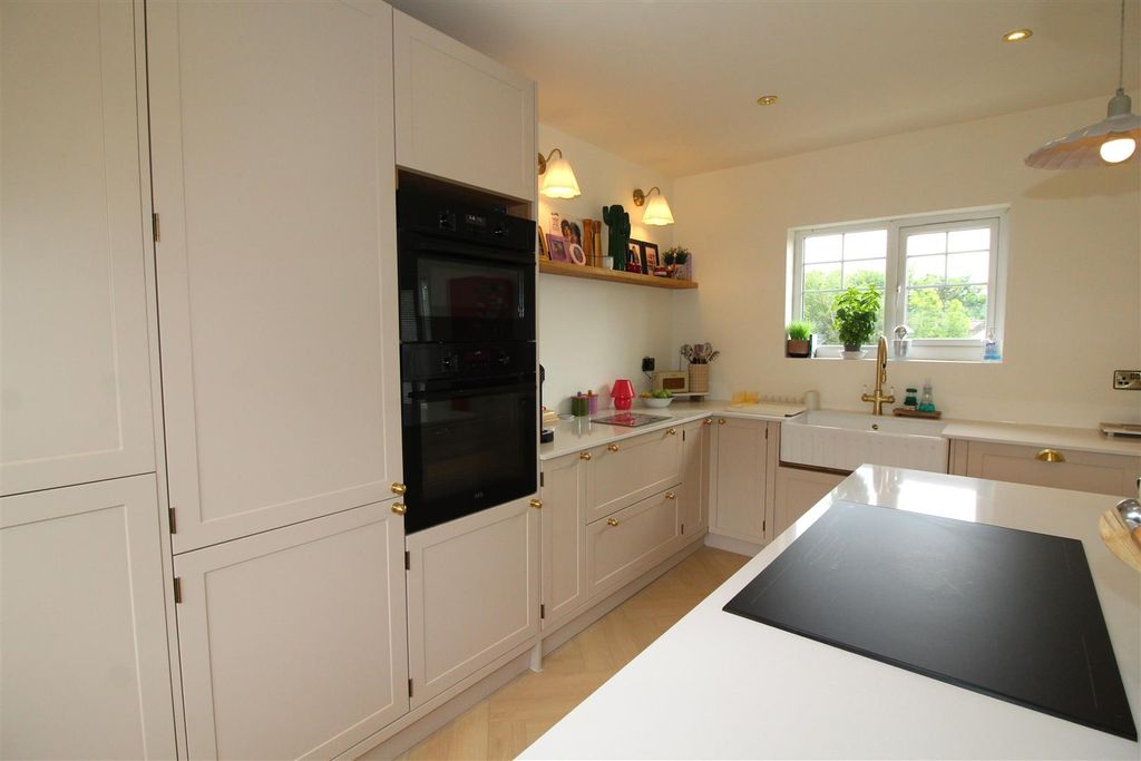 Additional image 9 of 3 bed detached bungalow for saleManor Road, Pontllanfraith, Blackwood NP12