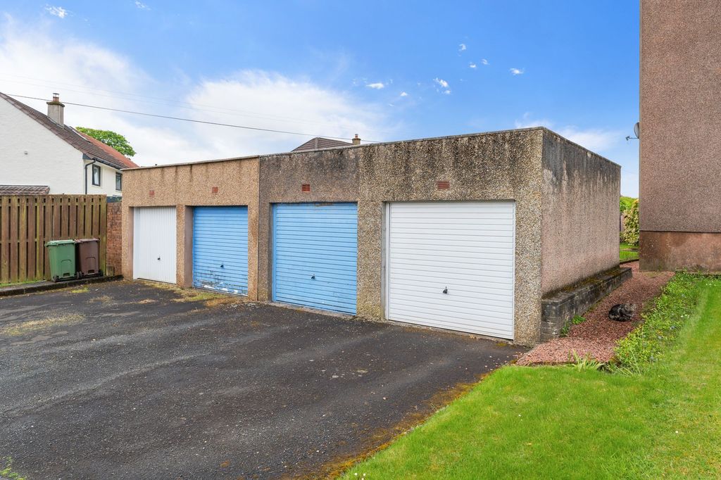 Additional image 14 of 2 bed flat for saleMackenzie Drive, Kilbarchan PA10