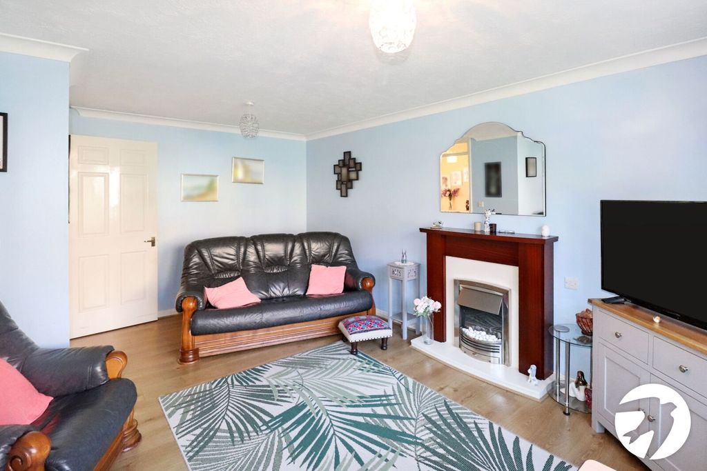 Additional image 10 of 2 bed flat for saleErith Road, Belvedere DA17