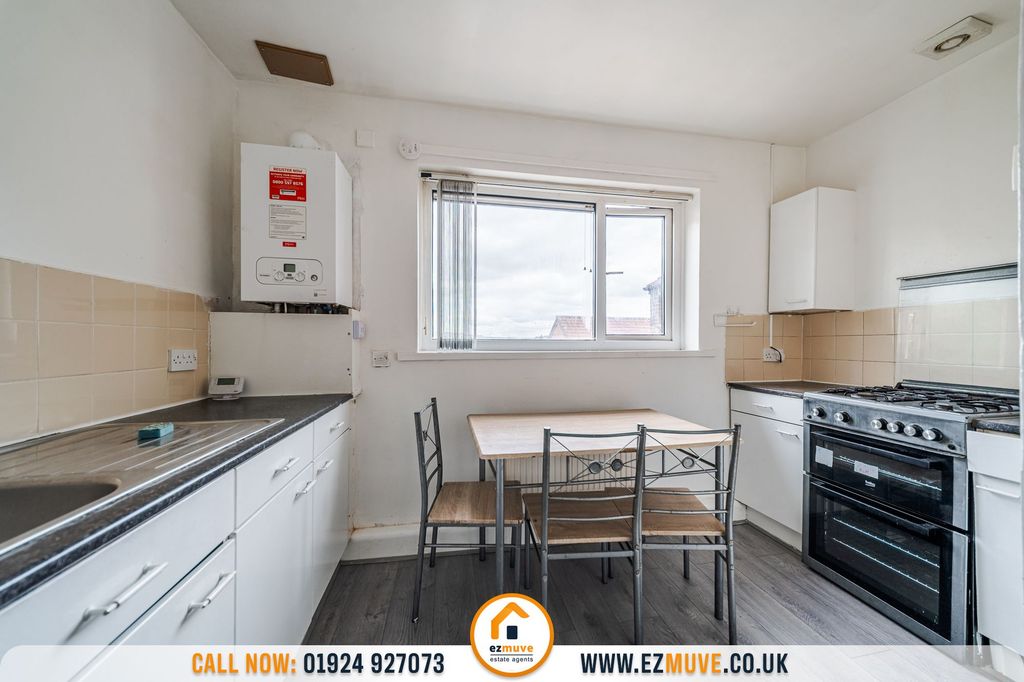 Additional image 8 of 2 bed flat for saleDale Close, Batley WF17