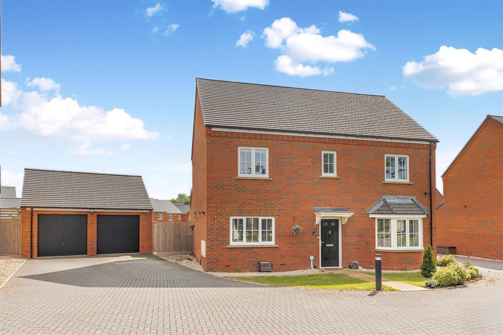 4 bed detached house for saleThenford Way, Banbury OX16