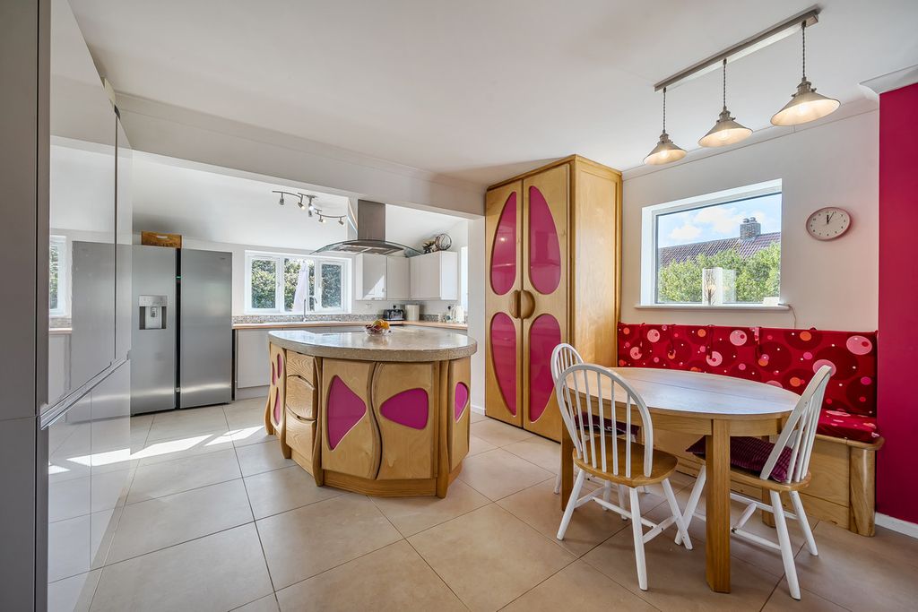 Additional image 3 of 4 bed detached house for saleBig Tree Close, Axbridge BS26