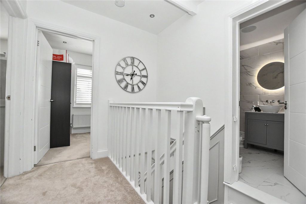 Additional image 20 of 4 bed semi-detached house for saleHaslemere Road, Bexleyheath DA7