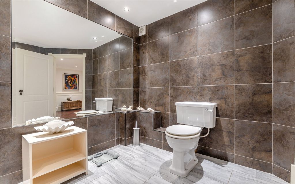 Additional image 18 of 3 bed flat for saleSuffolk Road, Altrincham, Cheshire WA14
