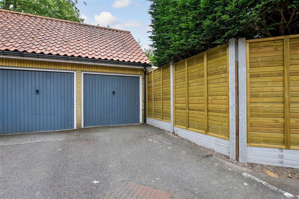 Additional image 9 of 2 bed flat for saleBramble Tye, Noak Bridge, Basildon, Essex SS15