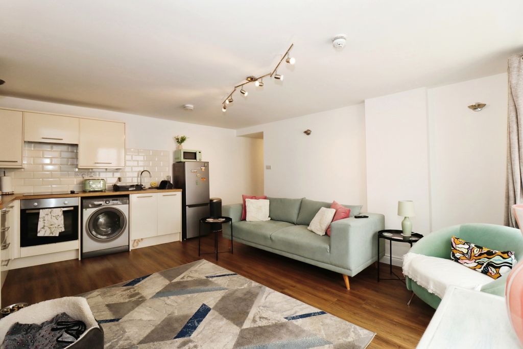 Additional image 2 of 2 bed flat for saleLong Street, Dursley, Gloucestershire GL11