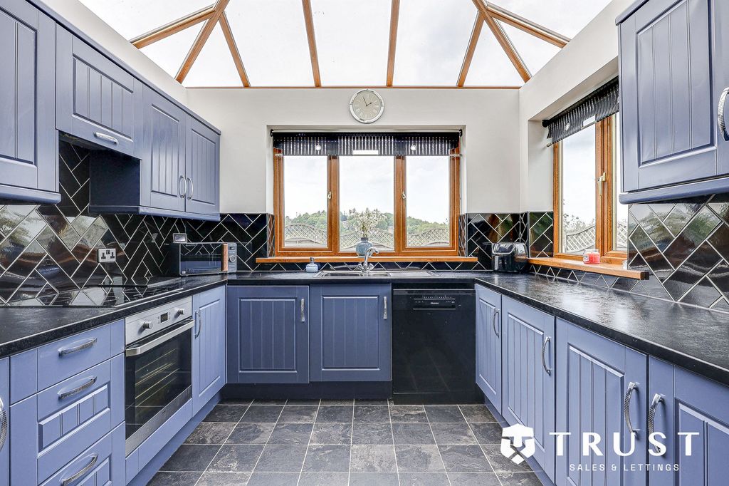 Additional image 8 of 3 bed detached house for saleMill Lane, Batley WF17