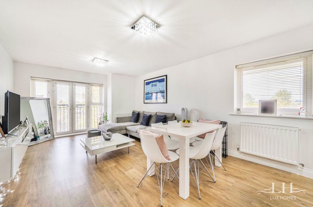 Additional image 3 of 2 bed flat for saleRiverwood Court, Hornchurch RM11