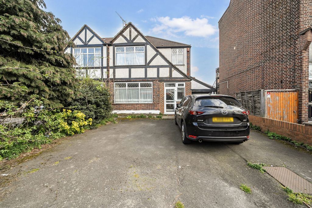 3 bed flat for saleCroydon Road, Beckenham BR3
