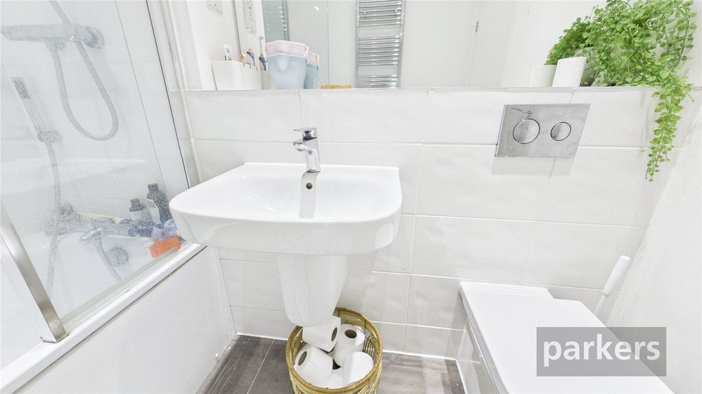 Additional image 12 of 3 bed semi-detached house for saleGiles Place, Bampton, Oxfordshire OX18