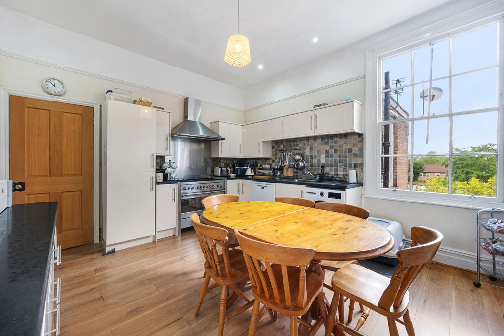 Additional image 8 of 4 bed flat for saleStockport Road, Timperley WA15