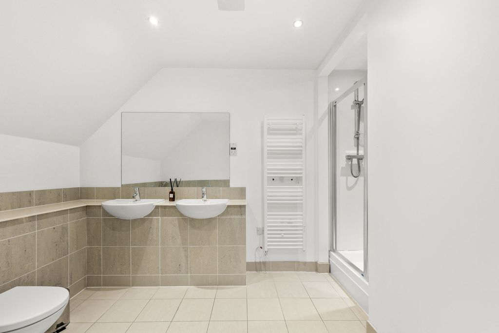 Additional image 5 of 2 bed penthouse for saleHigh Road, Buckhurst Hill IG9