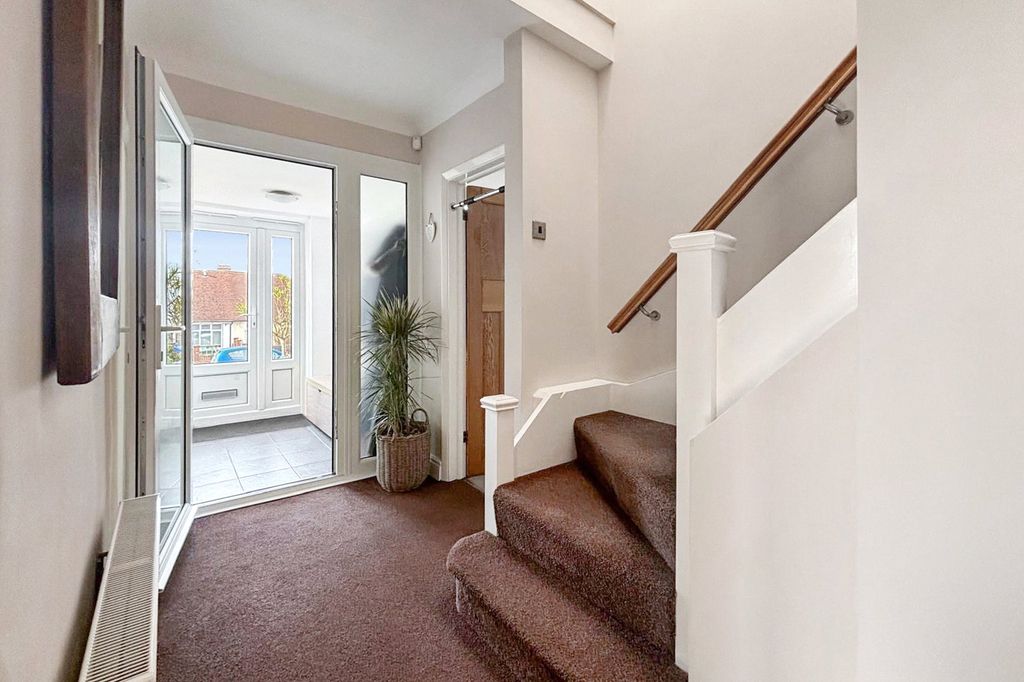Additional image 7 of 4 bed bungalow for saleSelborne Avenue, Bexley, Kent DA5