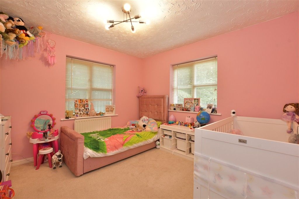 Additional image 7 of 2 bed flat for saleBramble Tye, Noak Bridge, Basildon, Essex SS15