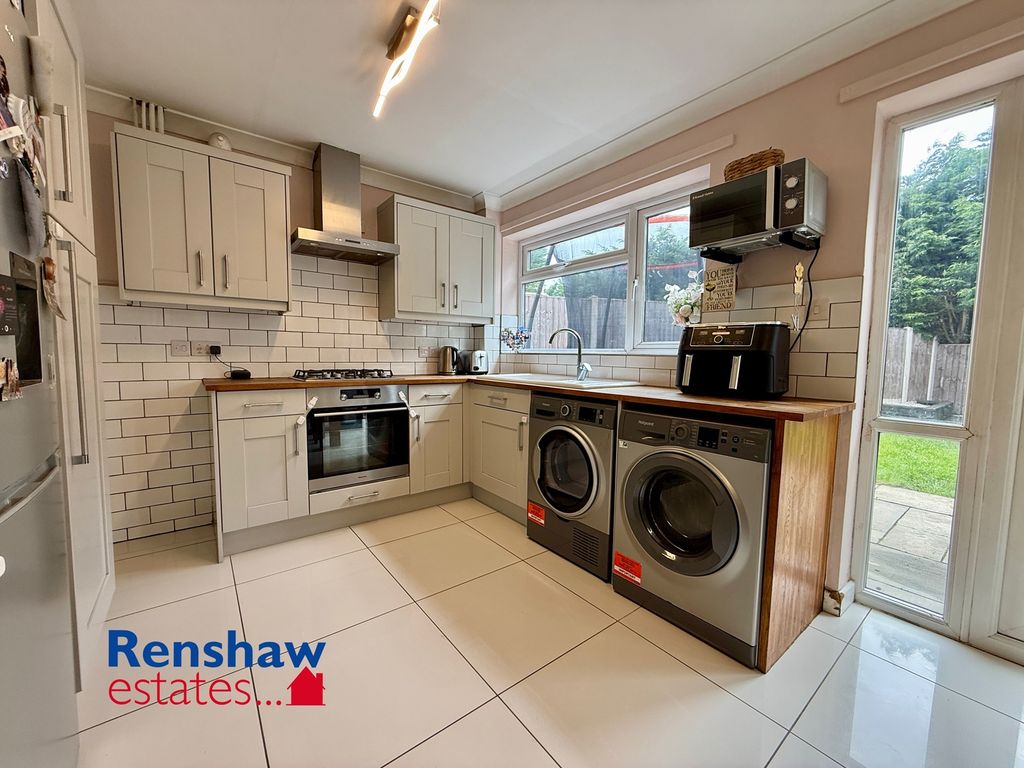 Additional image 2 of 3 bed detached house for saleSpringfield Gardens, Ilkeston, Derbyshire DE7