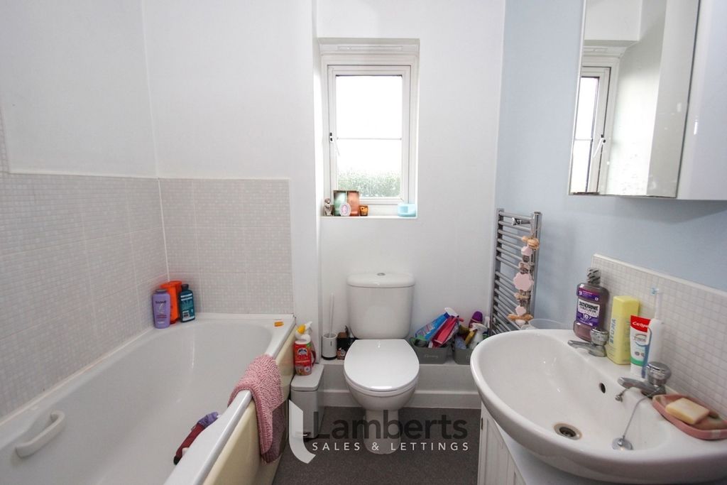 Additional image 11 of 2 bed flat for saleYeomans Close, Astwood Bank B96