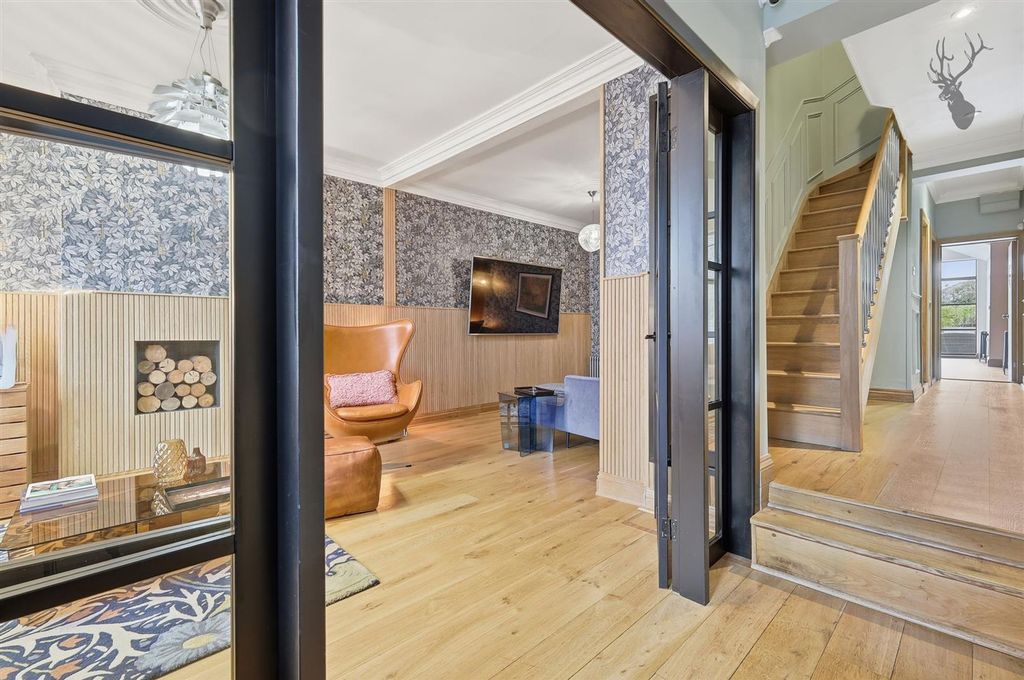 Additional image 7 of 5 bed detached house for saleWestbury Lane, Buckhurst Hill IG9