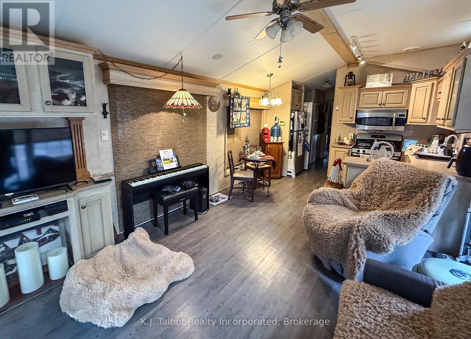 Additional image 4 of 77719 Bluewater Highway, Bluewater, ON, N0M1G0