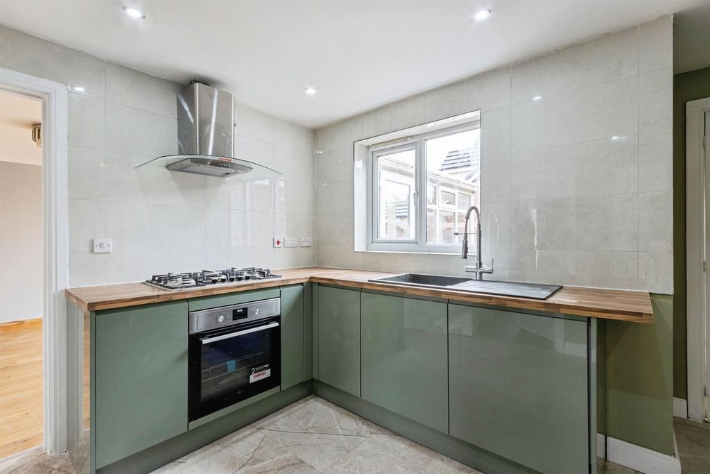 Additional image 5 of 6 bed detached house for saleElmwood Way, Barnsley S75
