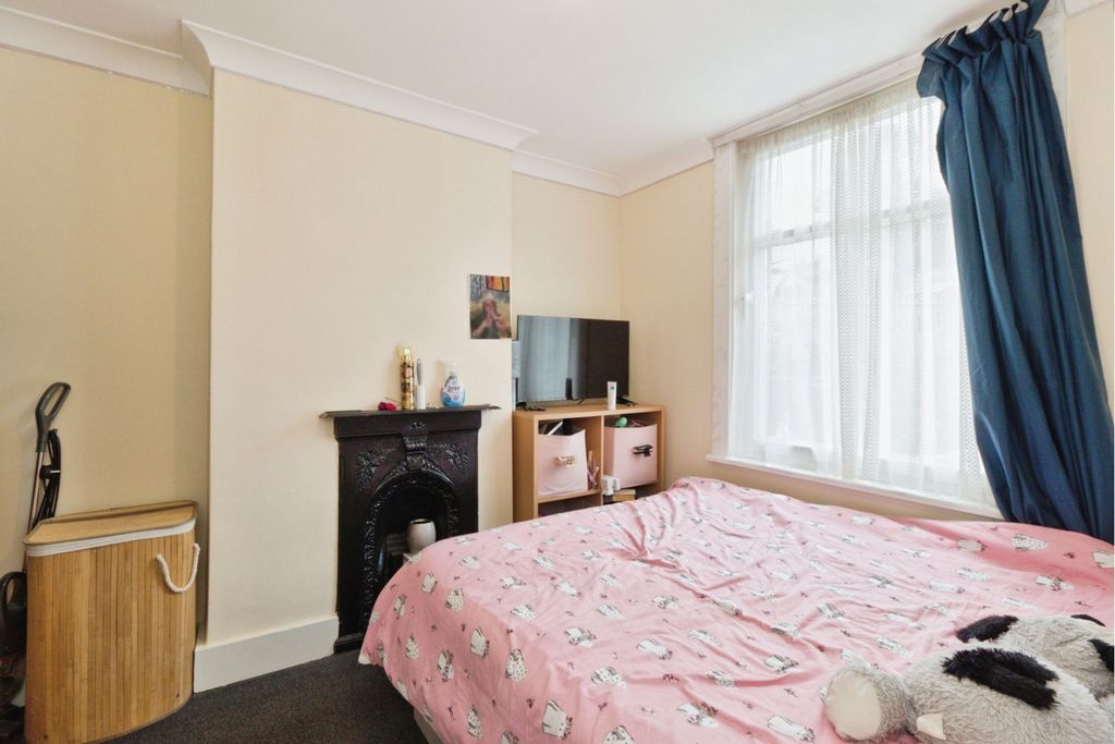 Additional image 9 of 3 bed semi-detached house for saleOrchard Road, Belvedere DA17