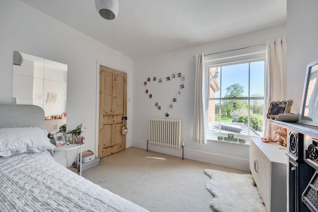 Additional image 17 of 4 bed semi-detached house for saleBalmer Lawn Road, Brockenhurst SO42